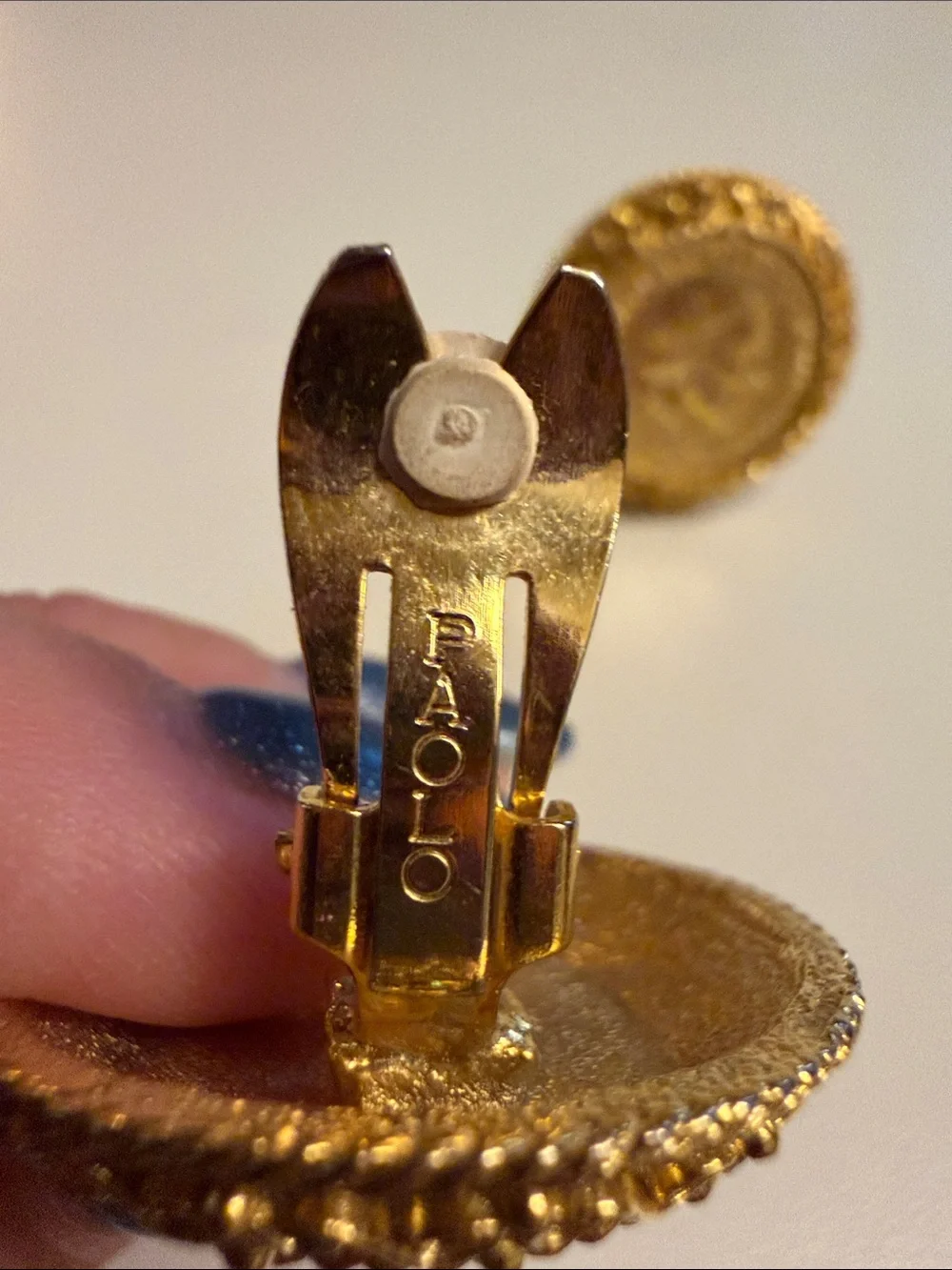 Vintage Paolo Gucci Roman Coin Medallion Clip-On Earrings Gold Tone